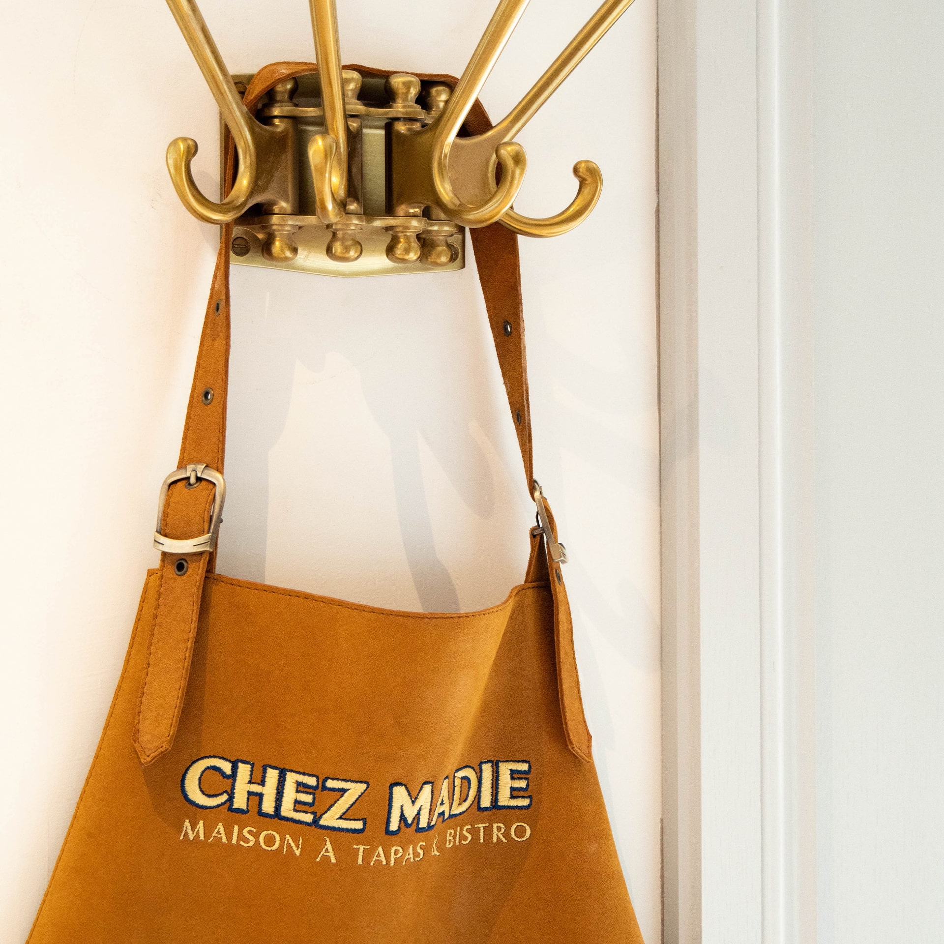 Chez Madie : branding of the restaurant © Pierre d'Alteroche